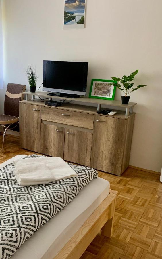 Anita Apartman Hajdúszoboszló Eksteriør billede